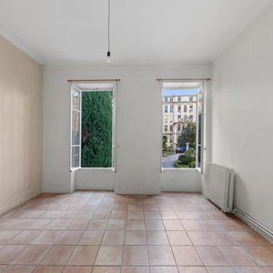 Property in Carre d'Argent