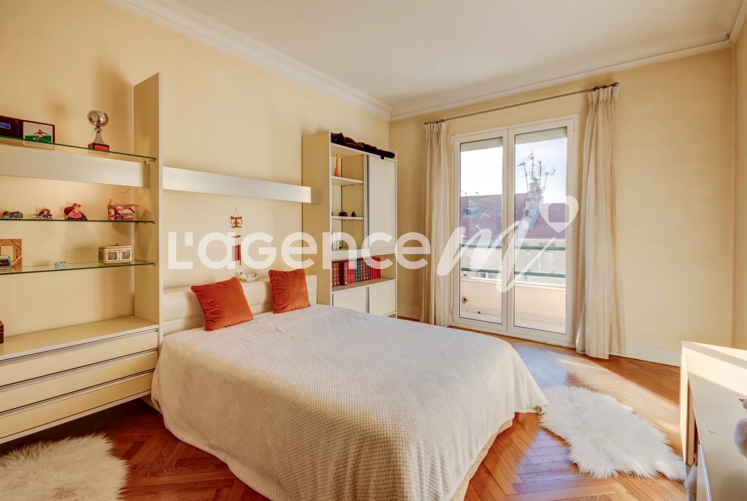 Property photo in Carre d'Or