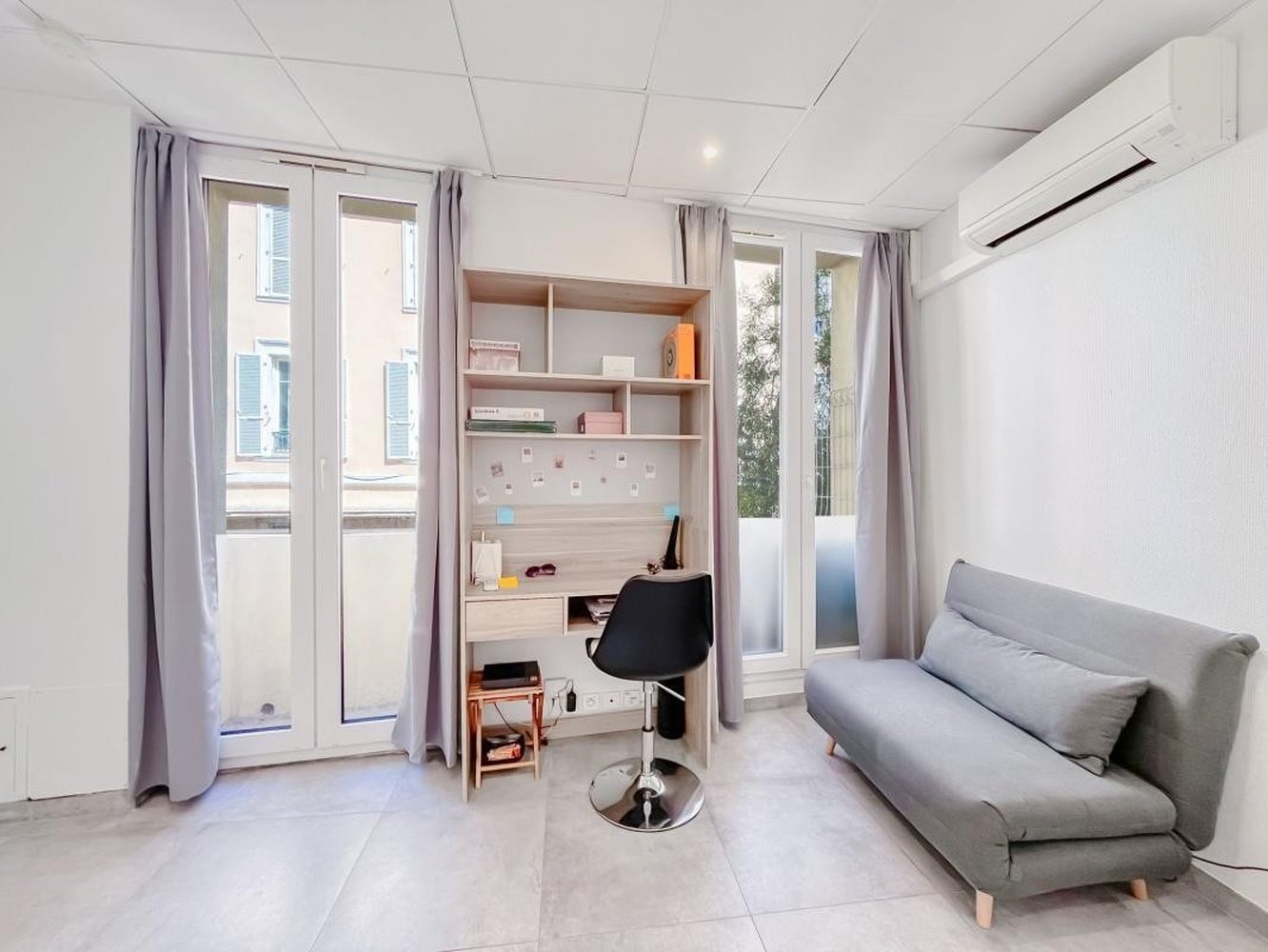 Property photo in Carre d'Or