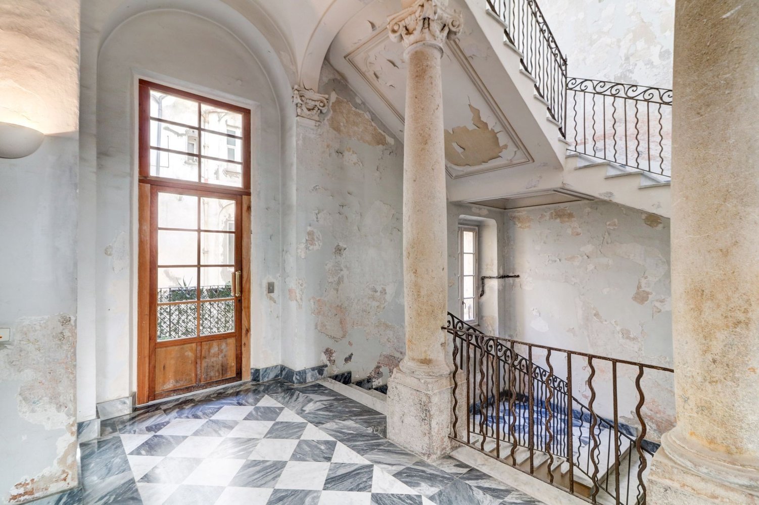 Property photo in Port