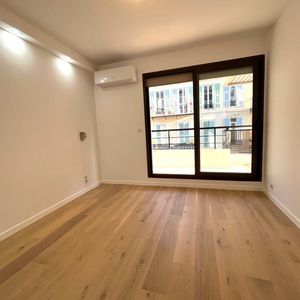 Property in Carre d'Argent