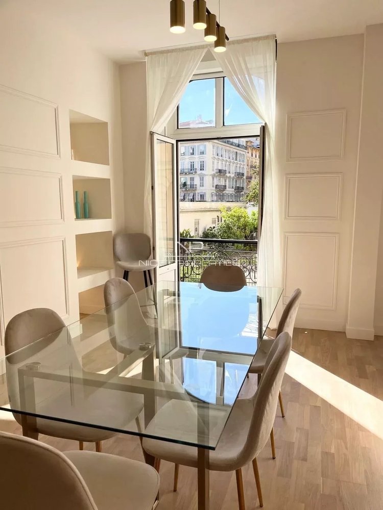 Property photo in Carre d'Or