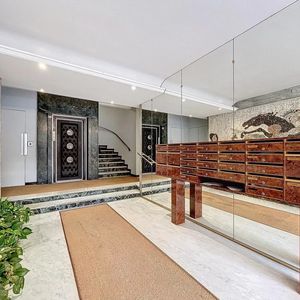 Property in Carre d'Or