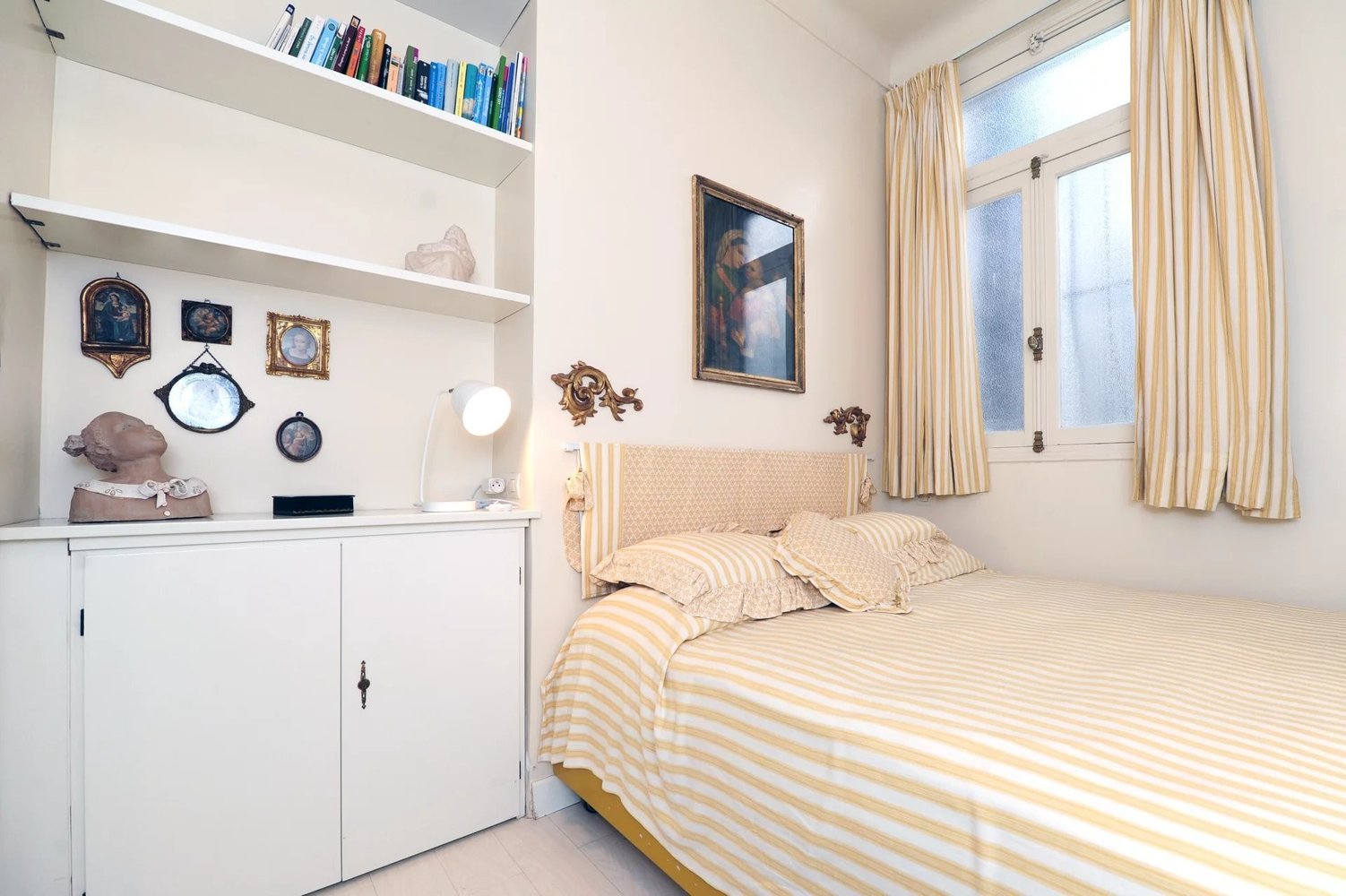 Property photo in Carre d'Or