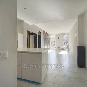 Property in Carre d'Or