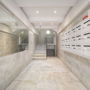 Property in Carre d'Or