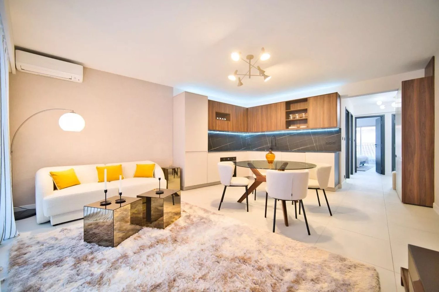 Property photo in Carre d'Or