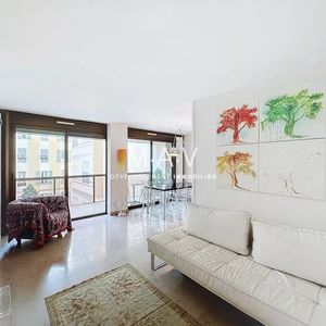 Property in Carre d'Or