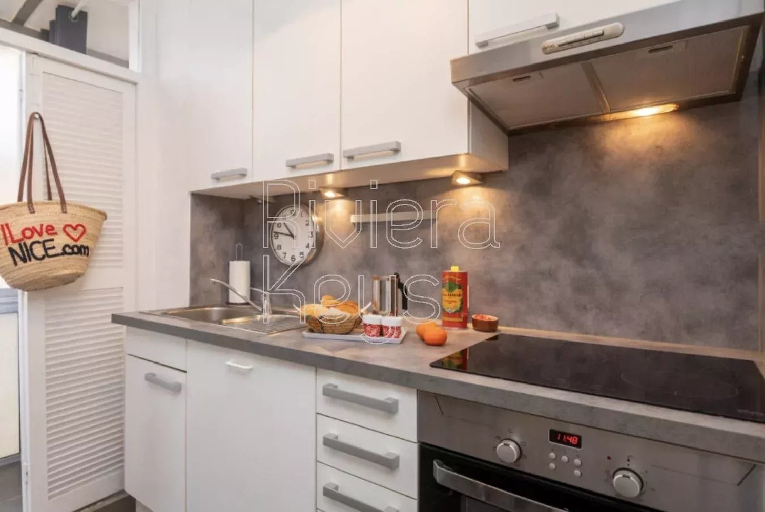 Property photo in Port