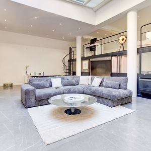 Property in Carre d'Argent