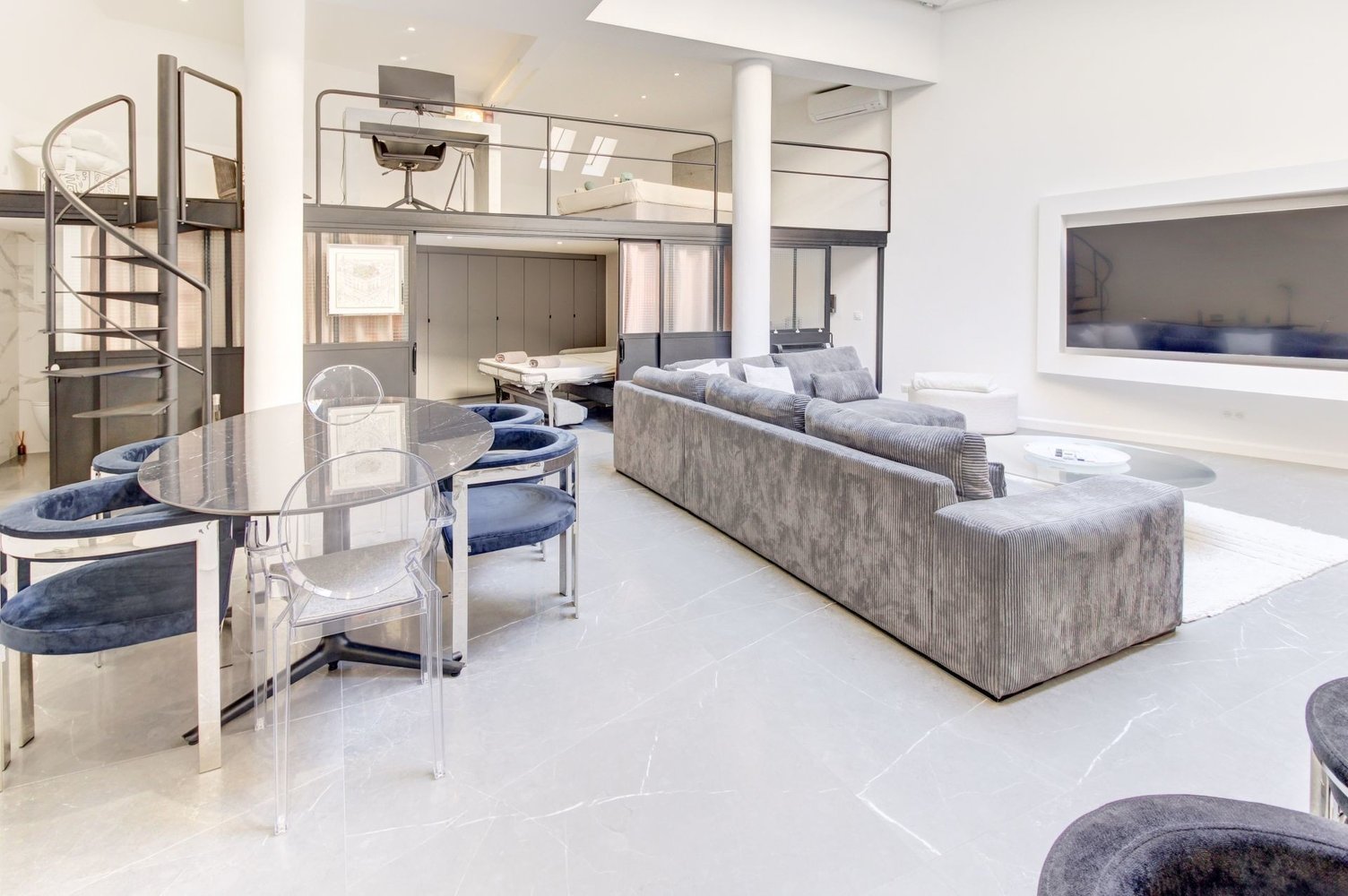 Property photo in Carre d'Argent