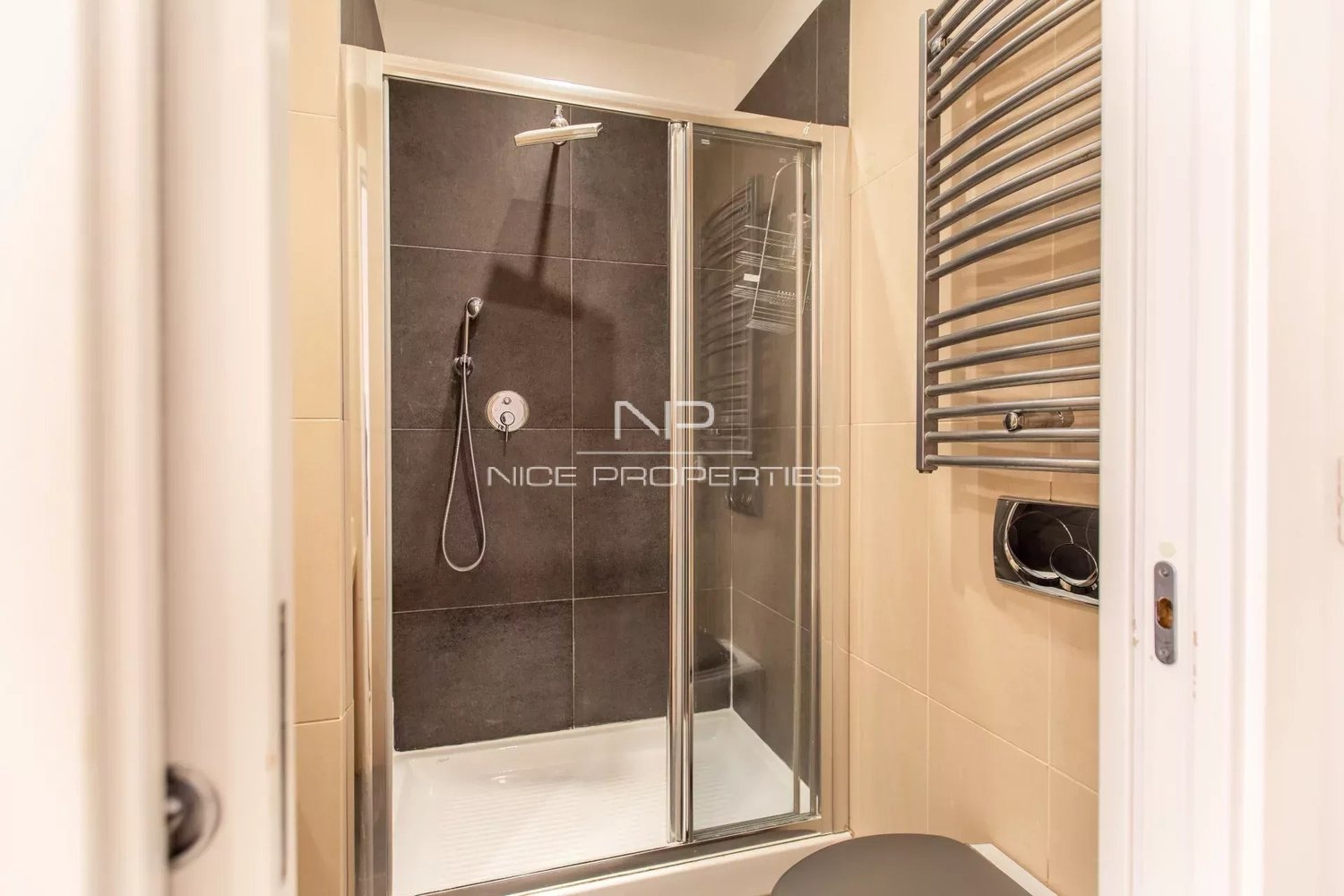 Property photo in Carre d'Argent