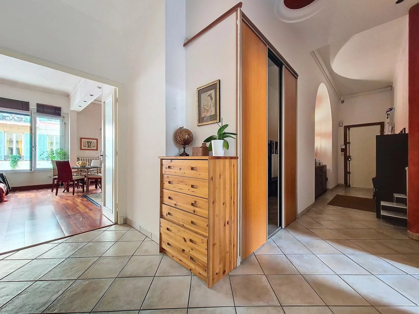 Property photo in Carre d'Argent
