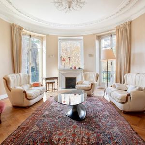 Property in Carre d'Argent