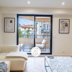 Property in Carre d'Argent