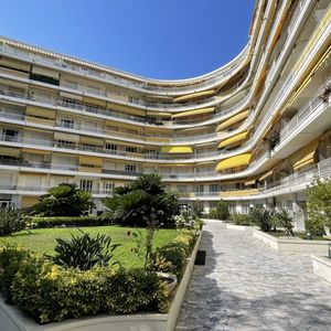 Property in Carre d'Argent