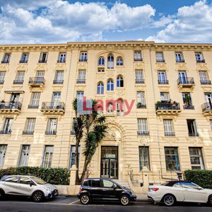 Property in Carre d'Argent