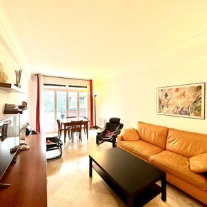 Property in Carre d'Or