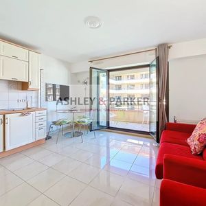 Property in Carre d'Or