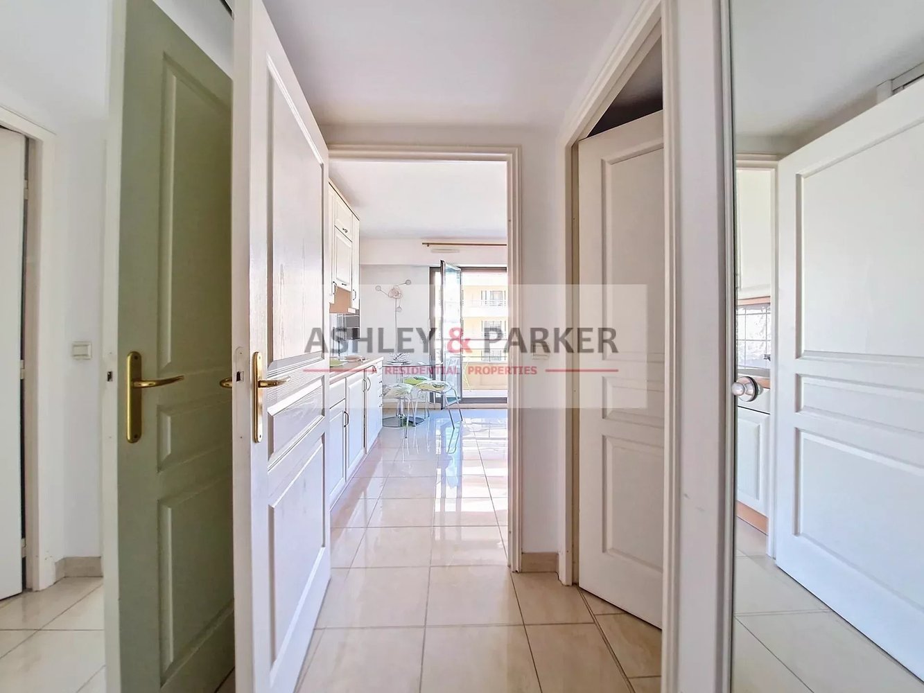 Property photo in Carre d'Or
