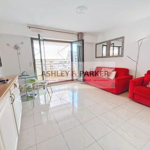 Property in Carre d'Or