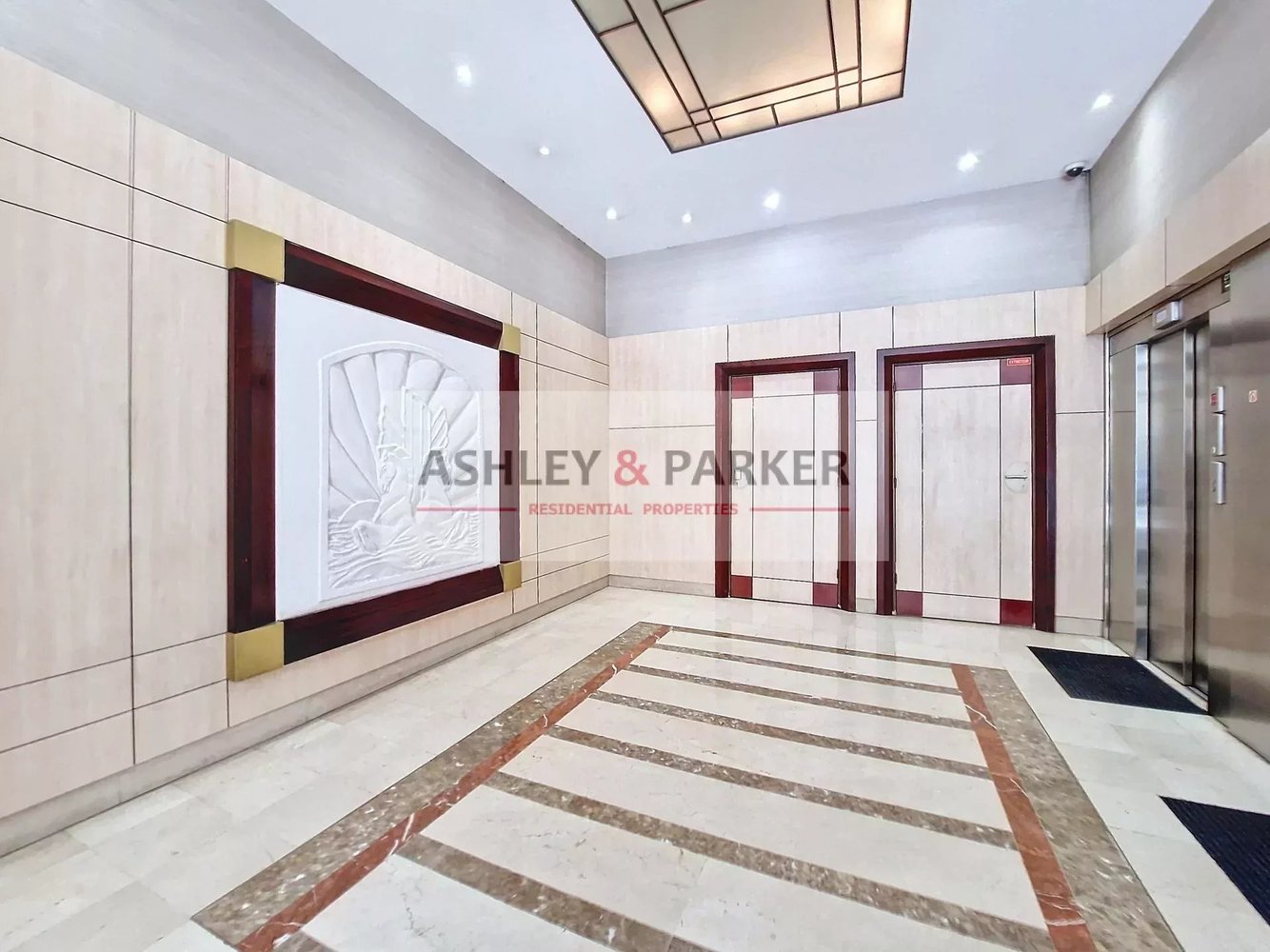 Property photo in Carre d'Or