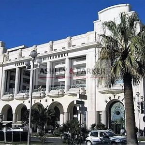 Property in Carre d'Or