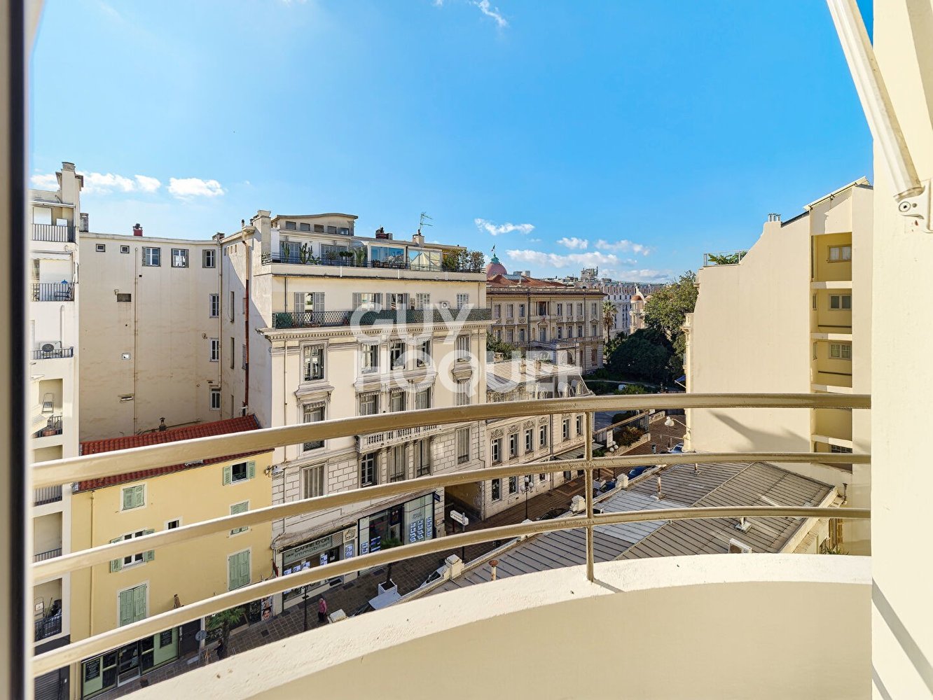 Property photo in Carre d'Or