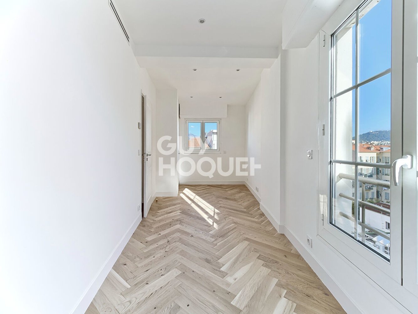 Property photo in Carre d'Or