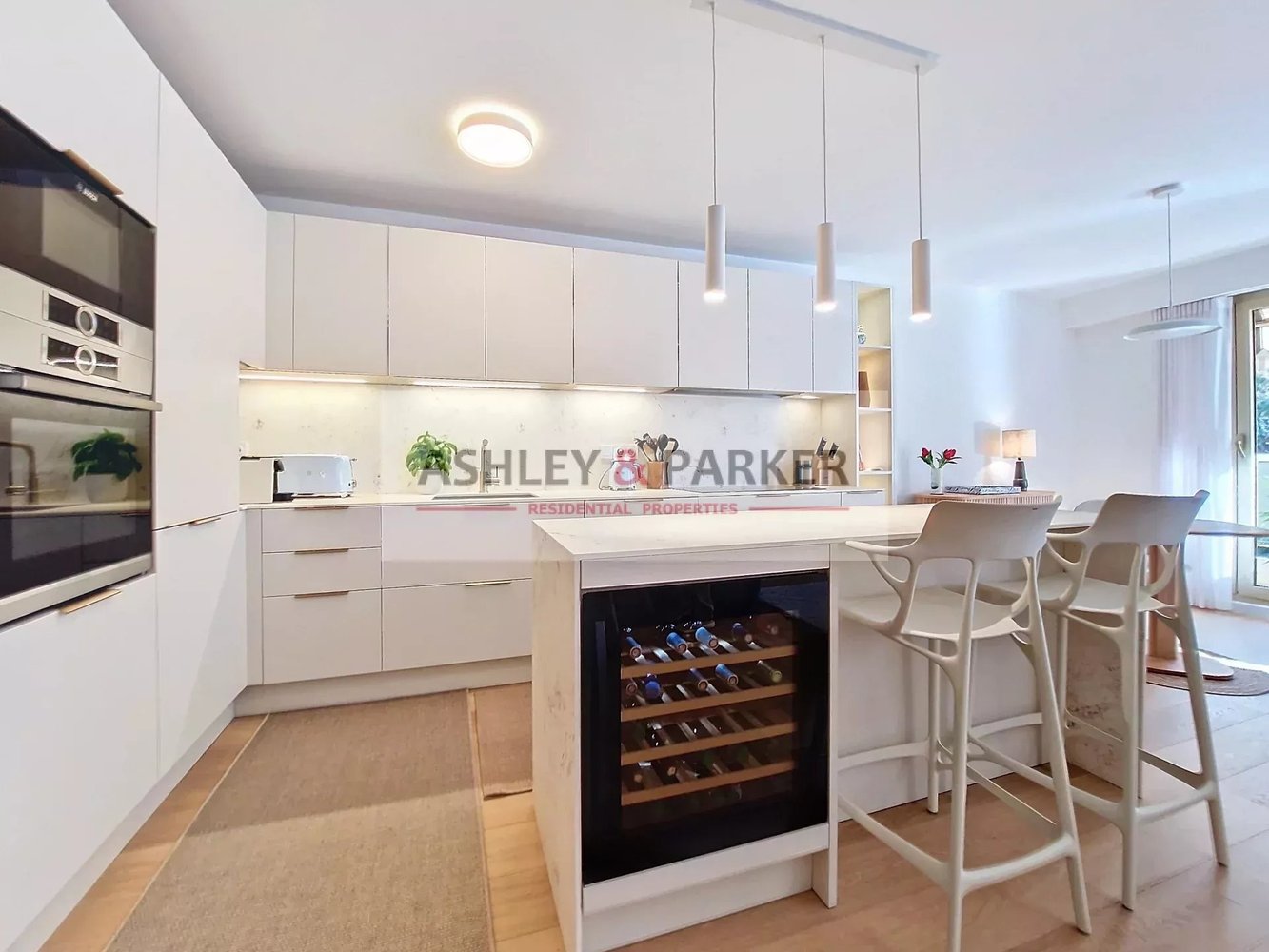 Property photo in Carre d'Or