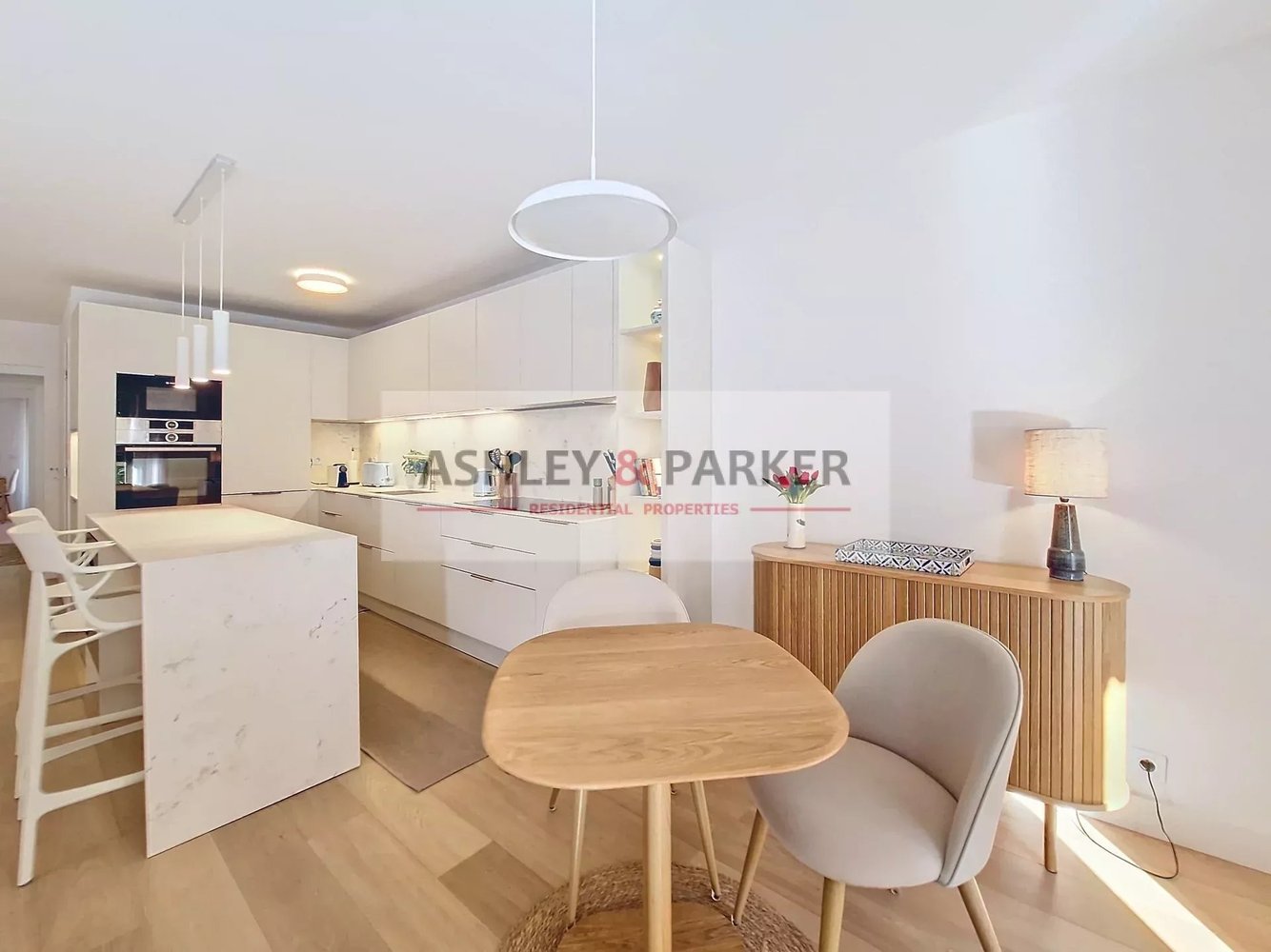 Property photo in Carre d'Or