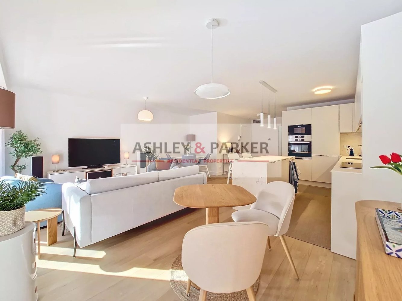 Property photo in Carre d'Or