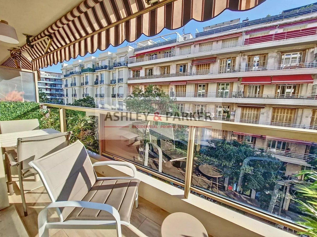Property photo in Carre d'Or