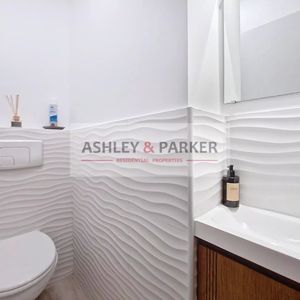 Property in Carre d'Or