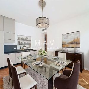 Property in Carre d'Or