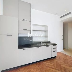 Property in Carre d'Or