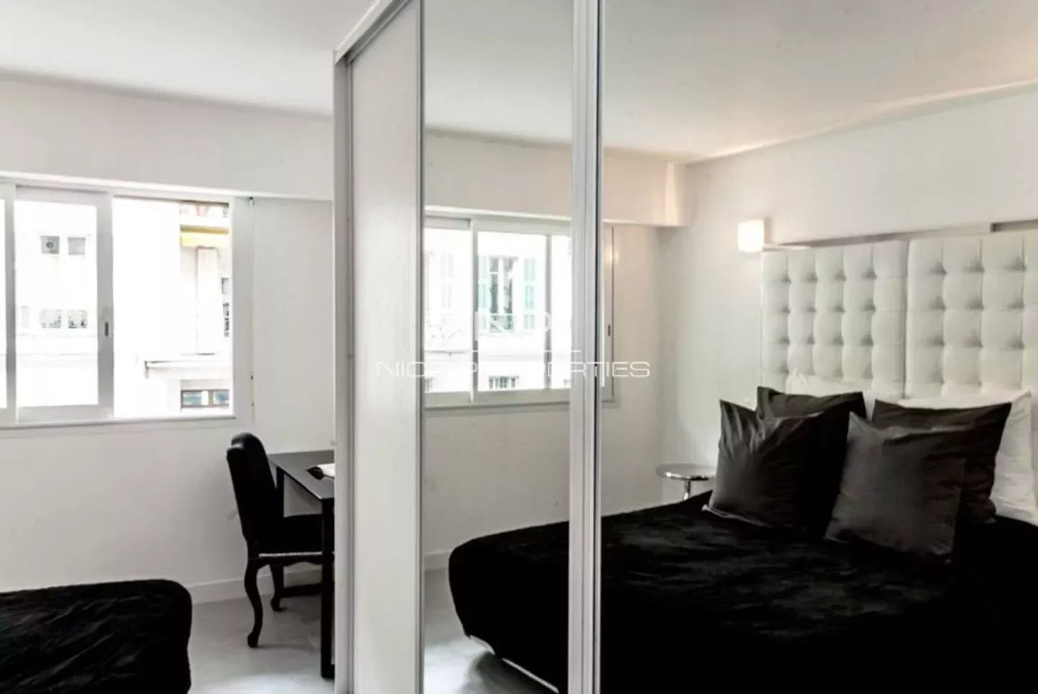 Property photo in Carre d'Or