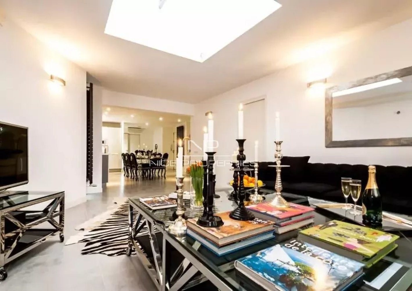 Property photo in Carre d'Or