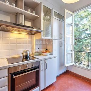 Property in Carre d'Or