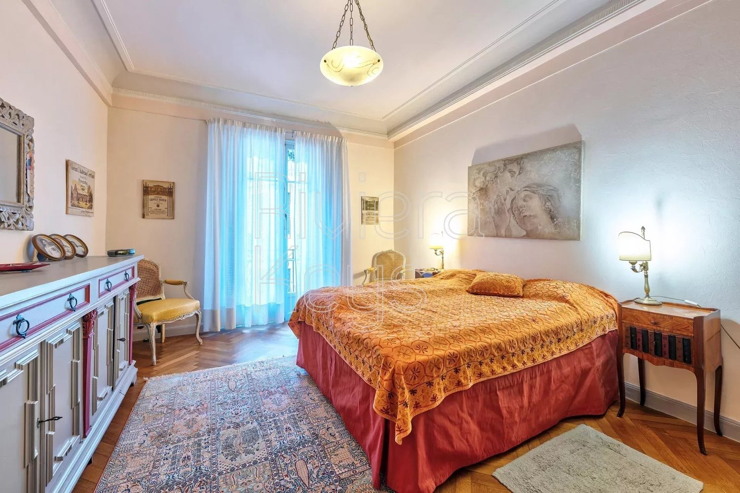 Property photo in Carre d'Or