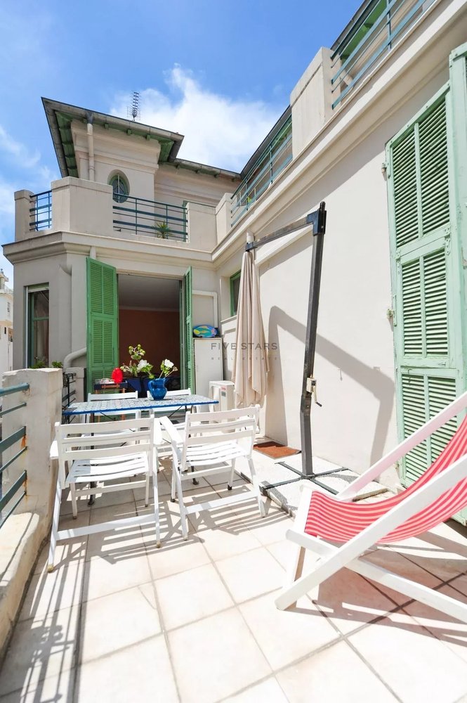 Property photo in Carre d'Or