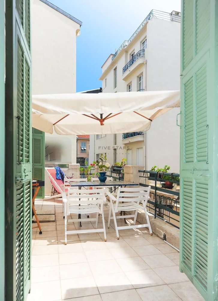 Property photo in Carre d'Or