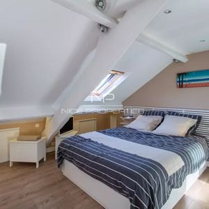 Property in Carre d'Or