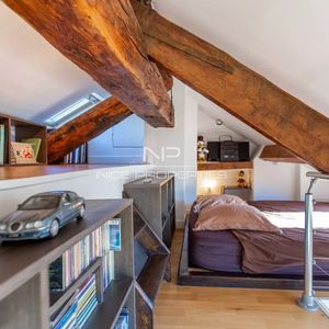 Property in Carre d'Or