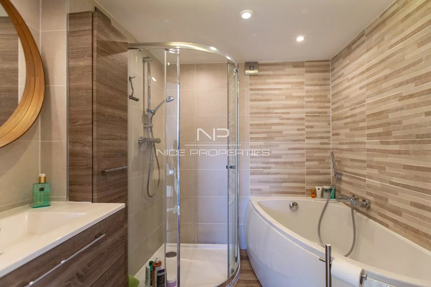 Property photo in Carre d'Or