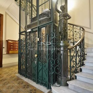 Property in Carre d'Or