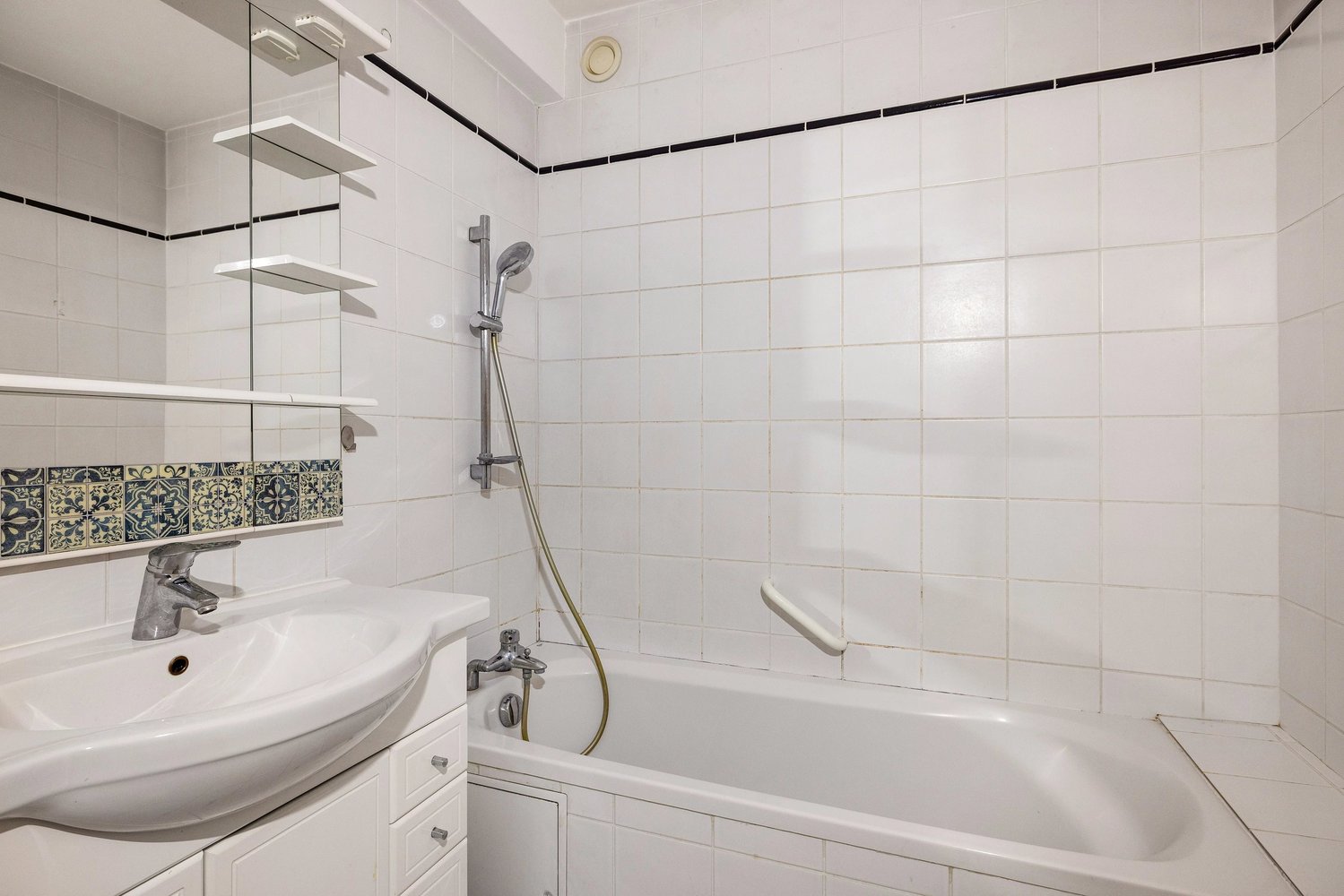 Property photo in Port