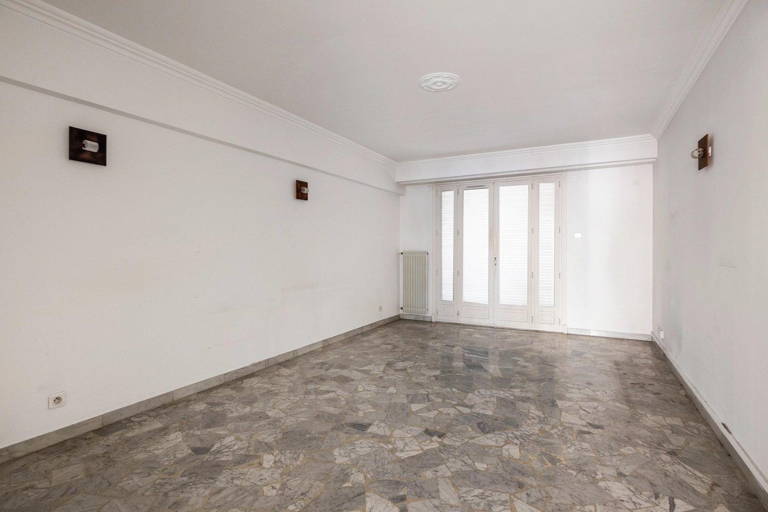 Property photo in Port