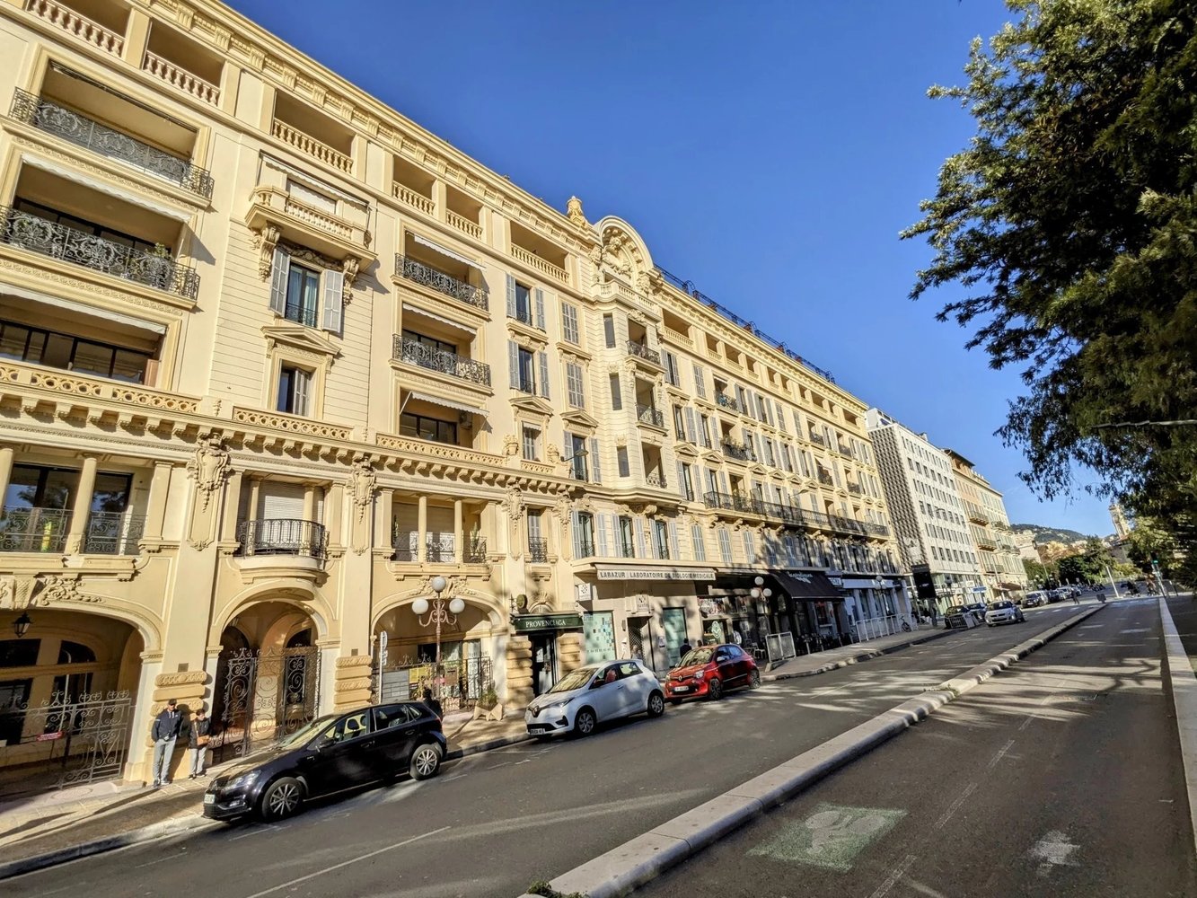 Property photo in Carre d'Argent