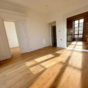 Property in Carre d'Argent